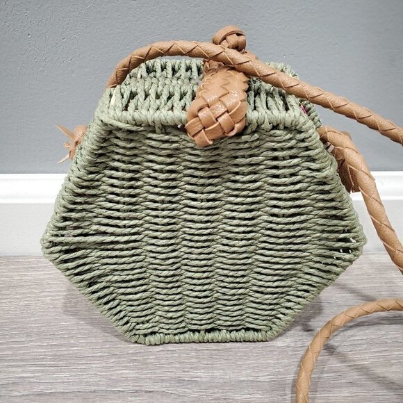 Mali + Lili Green Rattan Wicker Crossbody Bag Floral Lining Hexagon Shape - Picture 4 of 16